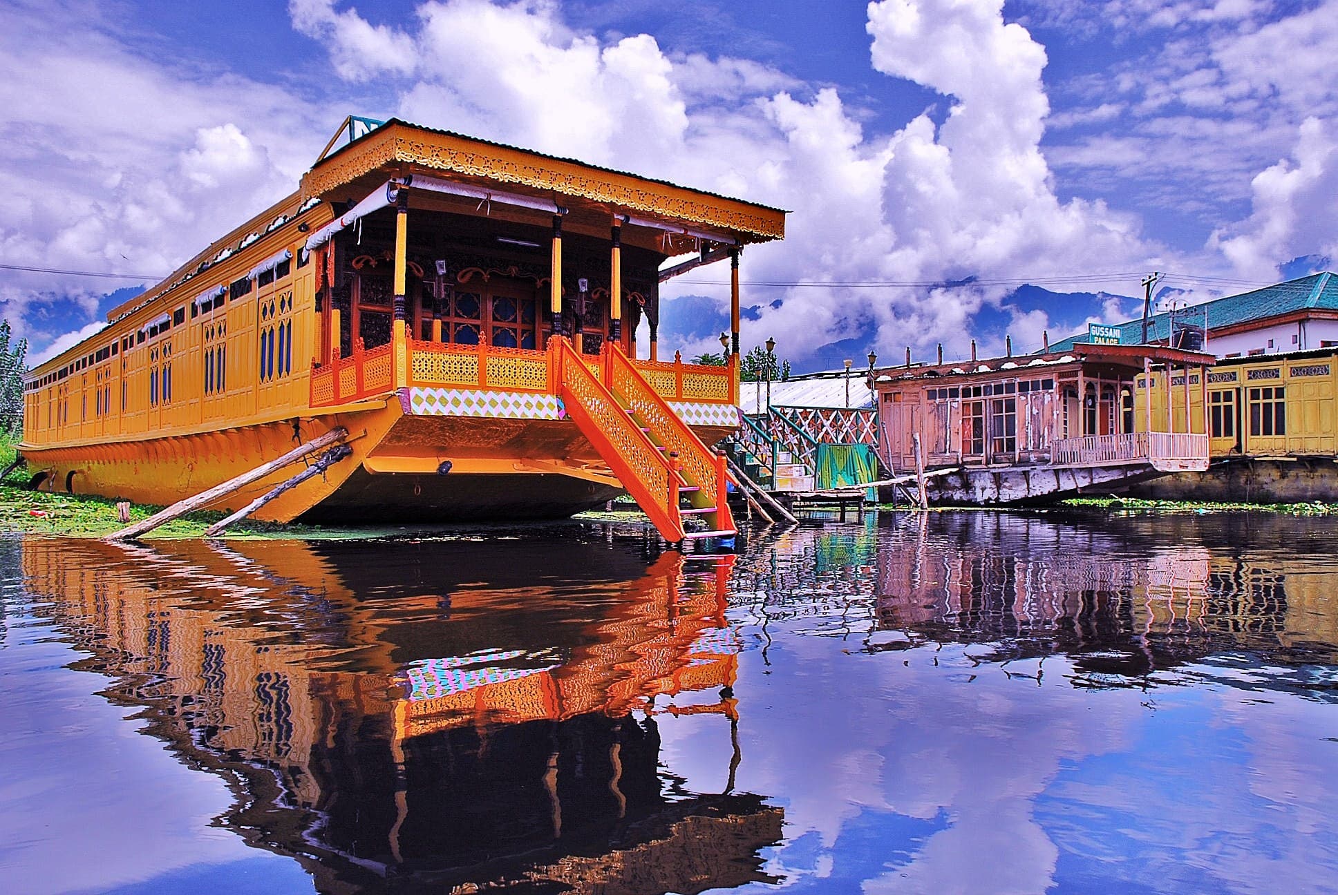 Srinagar Boathouse